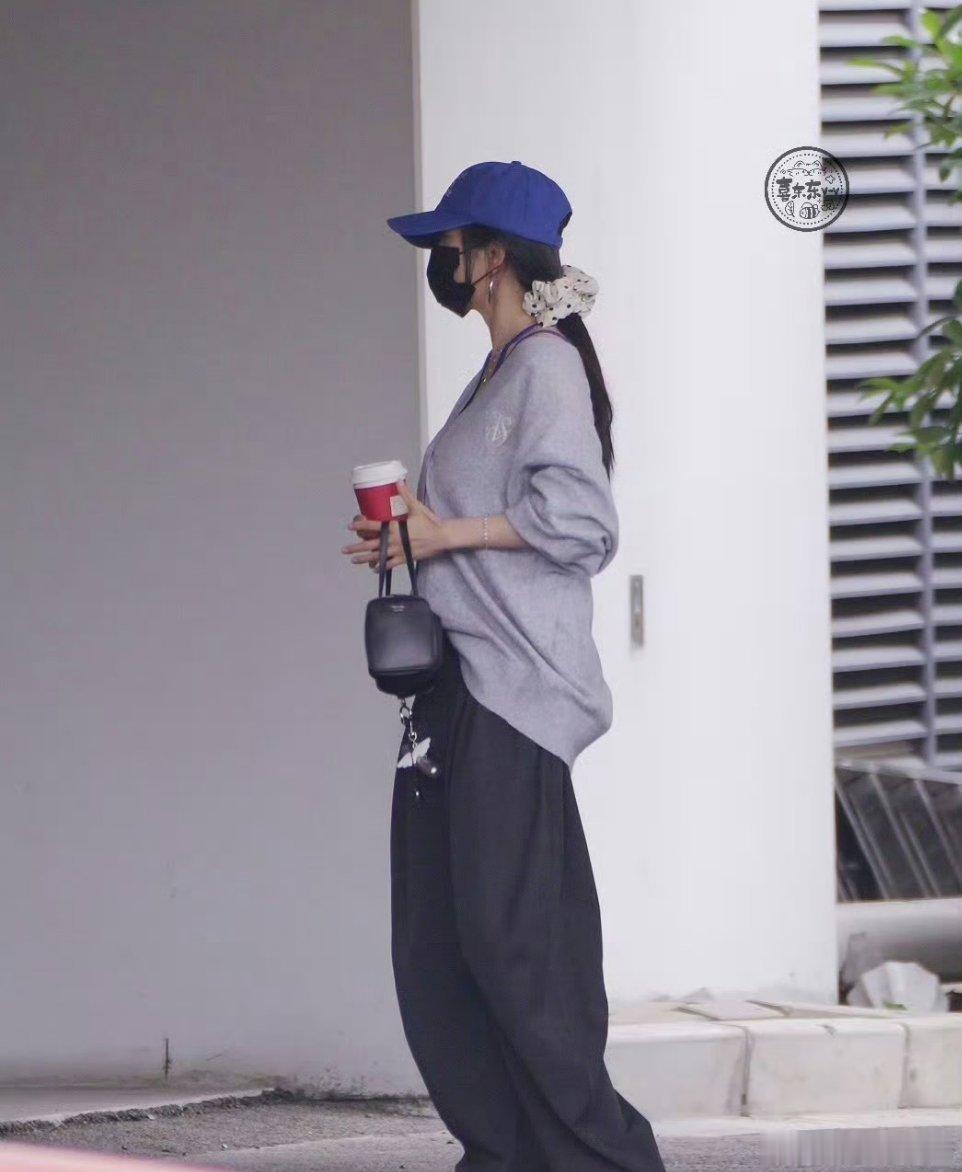 杨幂Prada品牌代言人杨幂真是Prada穿搭的神啊​​​