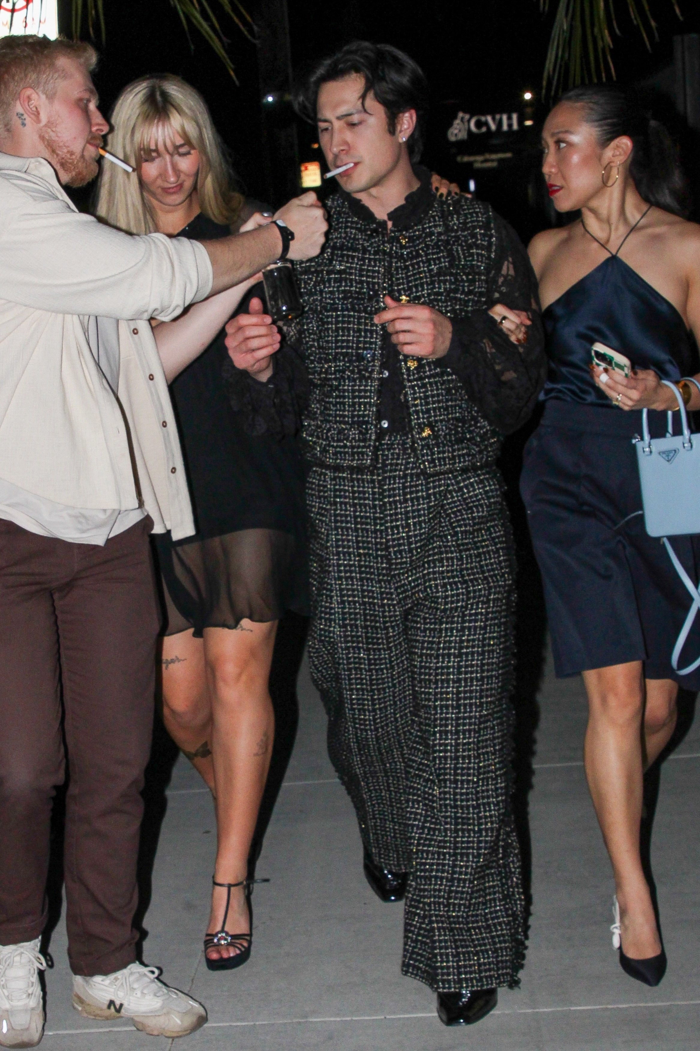 HudsonWilliams出席CAA奥斯卡预热派对。离开派对的路上，Hud