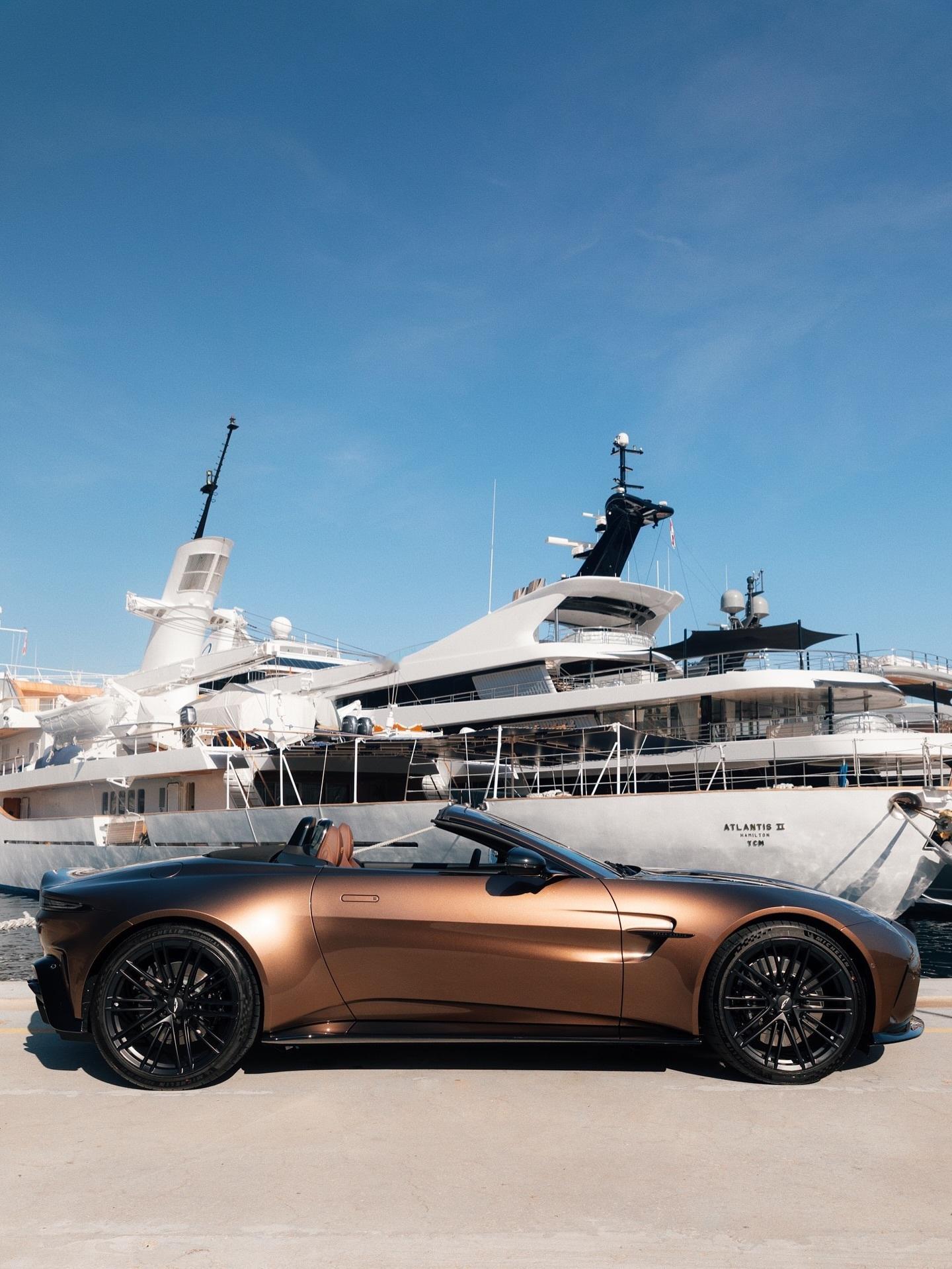 AstonMartinVantageRoadster阿斯顿马丁aston