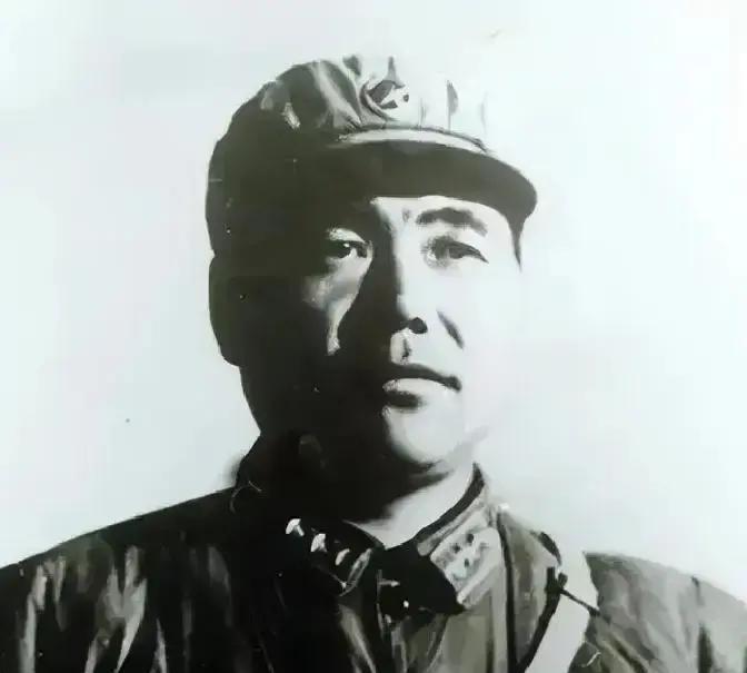 1967年，深夜，郭兴福，含泪掐死两子一女，随后与妻子一起割腕，结果没有成功，郭