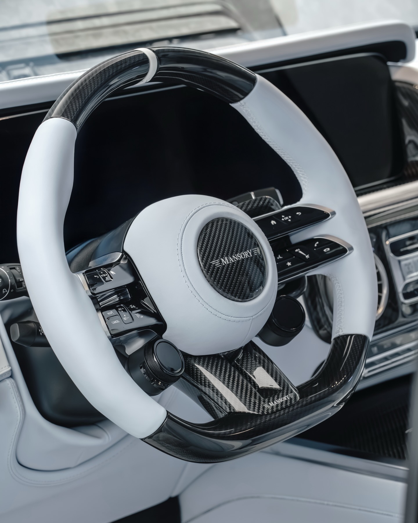 一件独特的艺术品与个性宣言又一台MANSORYP720。..汽车改装奔驰g级a