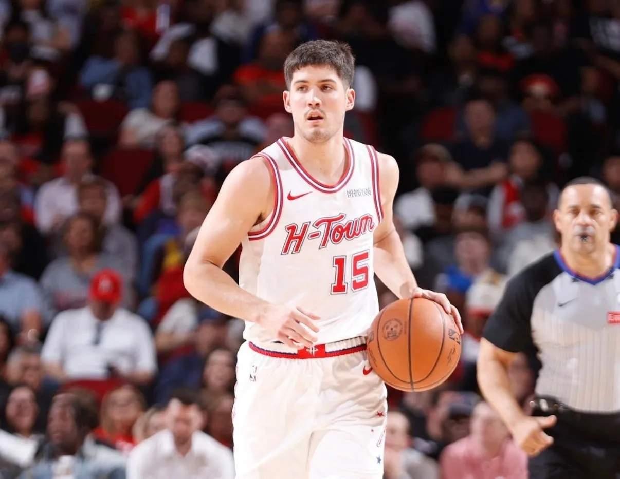 谢泼德19中12带不动俩全明星火箭惜败勇士，谢泼德投篮19中12都带不动俩全