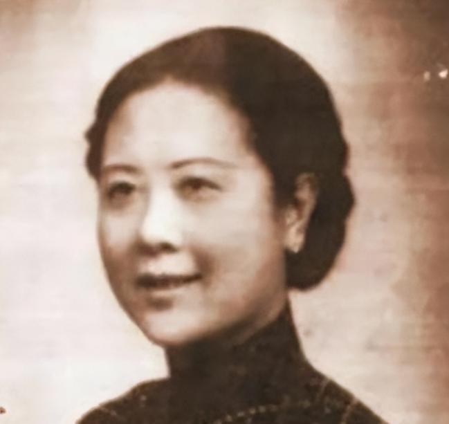 在新婚夜，于凤至对张学良说：“汉卿，今后你在外头有多少女人，我不管，但是有一条你