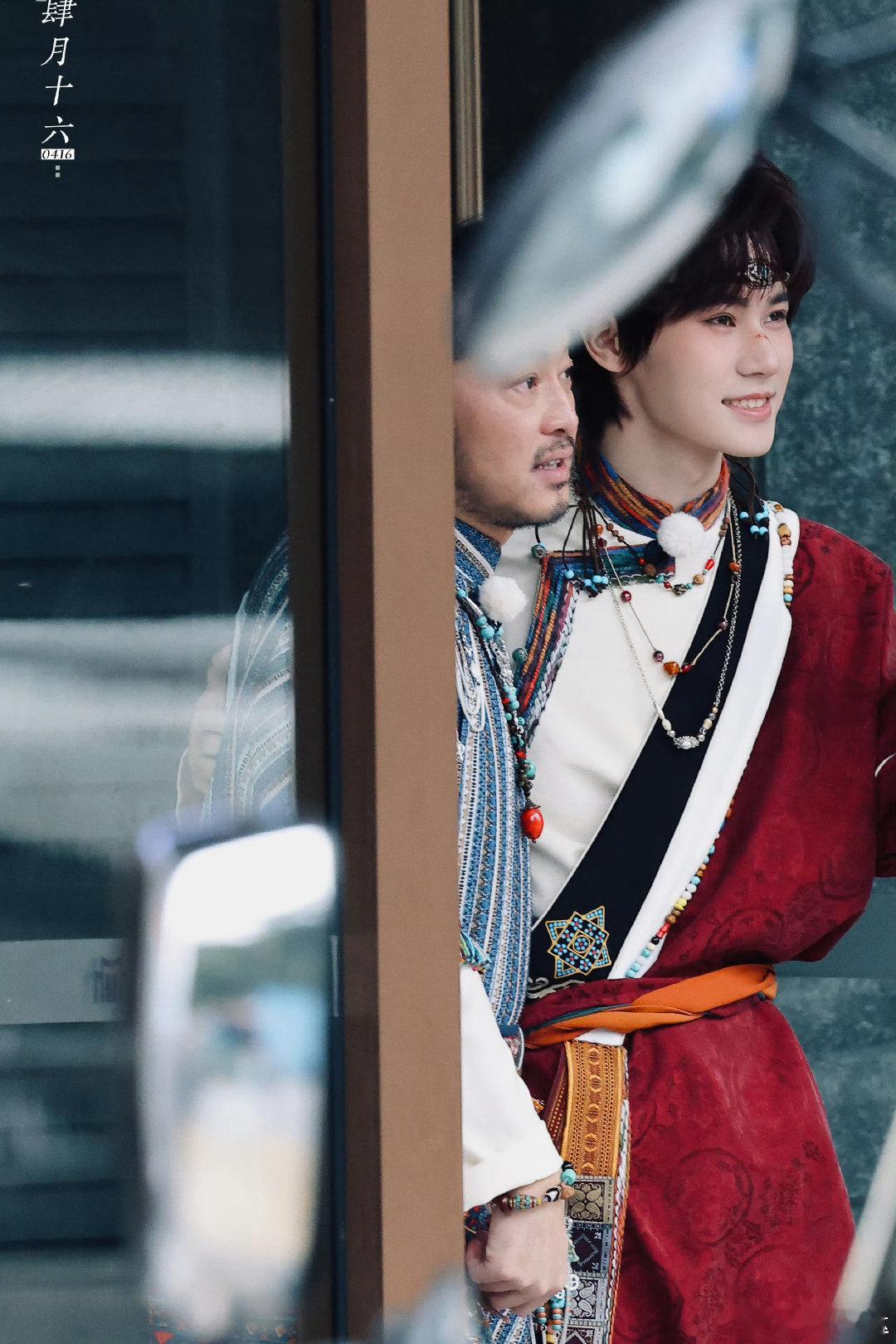 张真源奔跑吧藏族王子张真源奔跑吧藏服王子张真源奔跑吧路透，是藏族小王子，充满