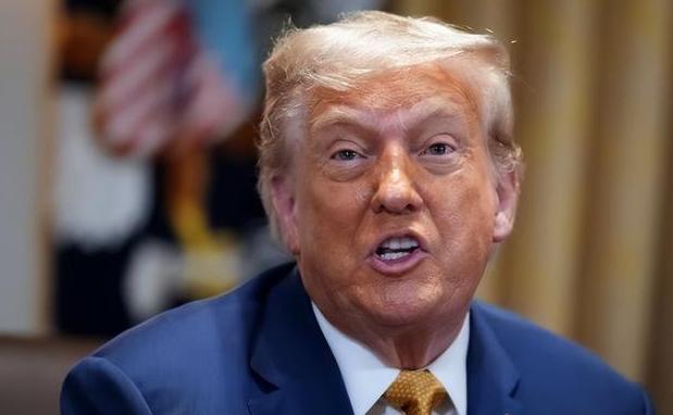 既然正面压不住中国，那就换条路再造一个“中国”？美国把目光投向了中国身边的这两个