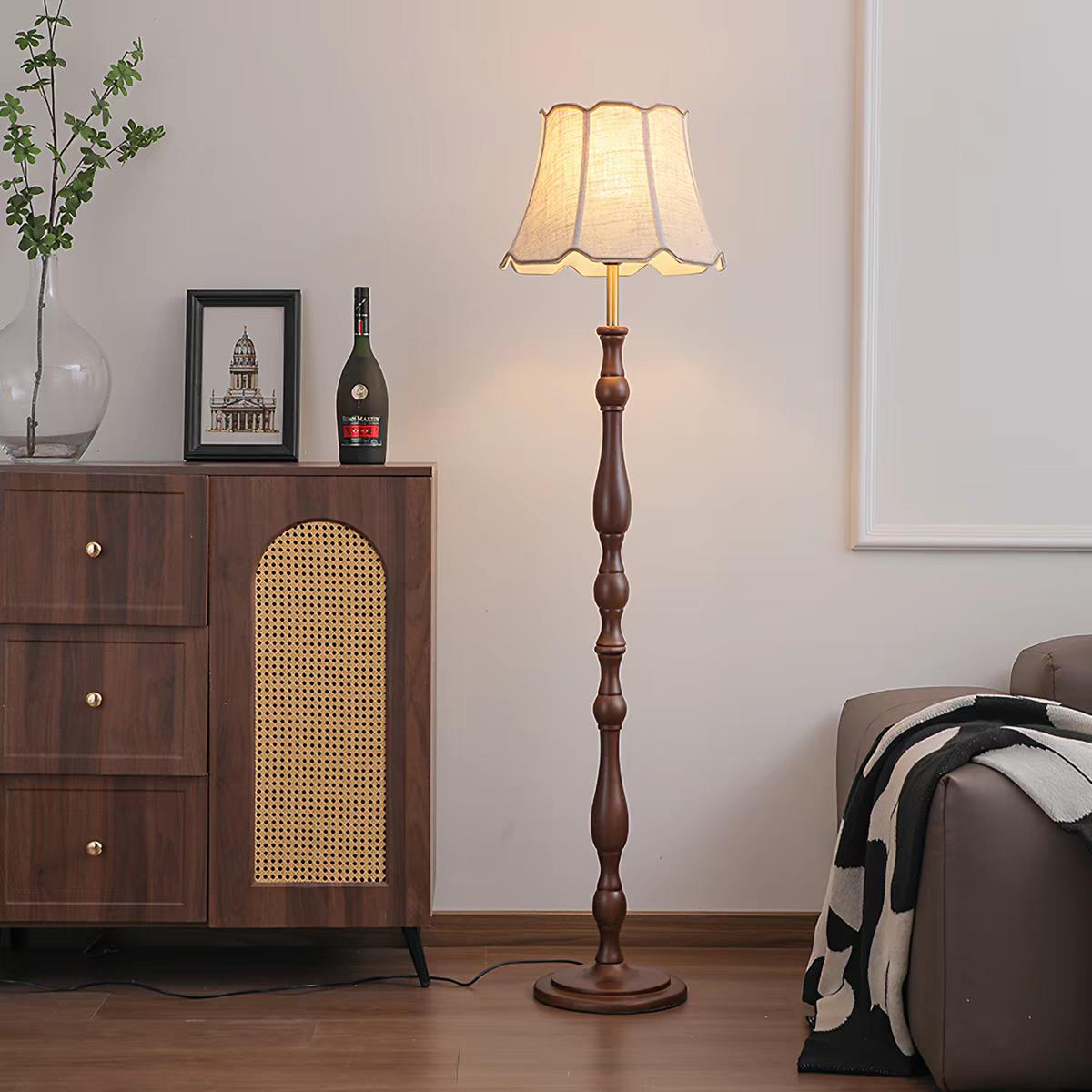 中古实木客厅落地灯法式复古沙发旁边高级感美式卧室装饰氛围台灯