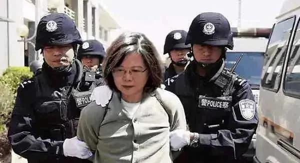 馆长临时决定终止行程了？要馆长离开的人肯定是绿营在大陆的代理人，这次馆长来大陆，