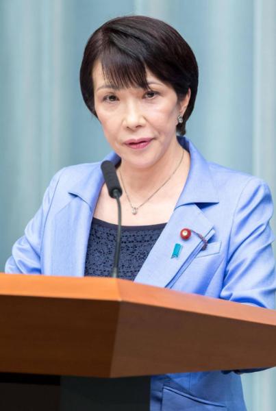 高市早苗公开对中国喊话！这位日本首相公开表示如今中日两方保持沟通才是重中之重，却