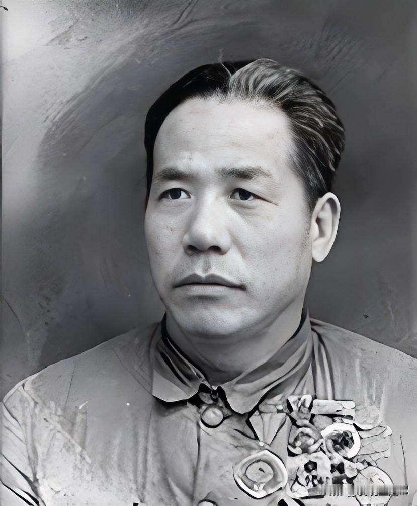 吕俊生，身高1.92米，在一场战斗中一人砍死27个小日本鬼子，8次荣立一等功，被