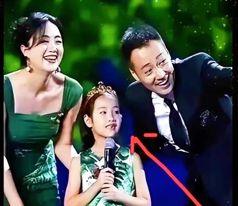 刚查了一下朱媛媛的女儿，不查不知道，一查才明白！以为明星育儿都是精英路线？刷到
