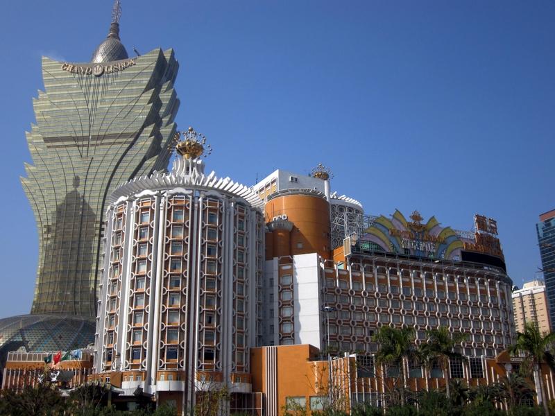 去年关闭11家赌场，澳门博彩收入仍超2470亿，但赌王家族失去“绝对主场”曾经