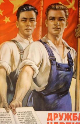 假设在冷战中苏联一直都跟中国联合，到最后能不能不解体直接把美国战胜，答案没有我们