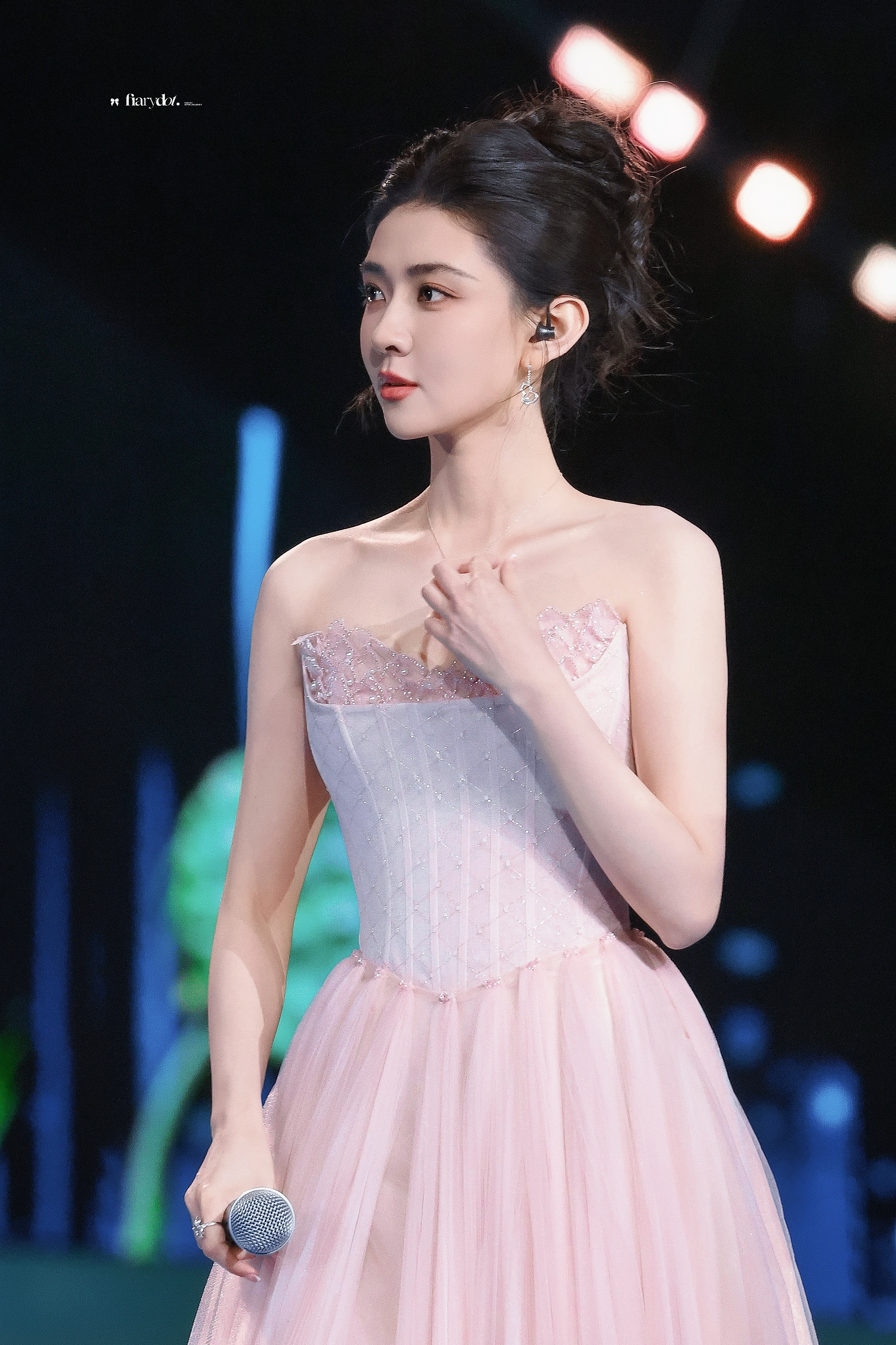 梁洁仙女裙