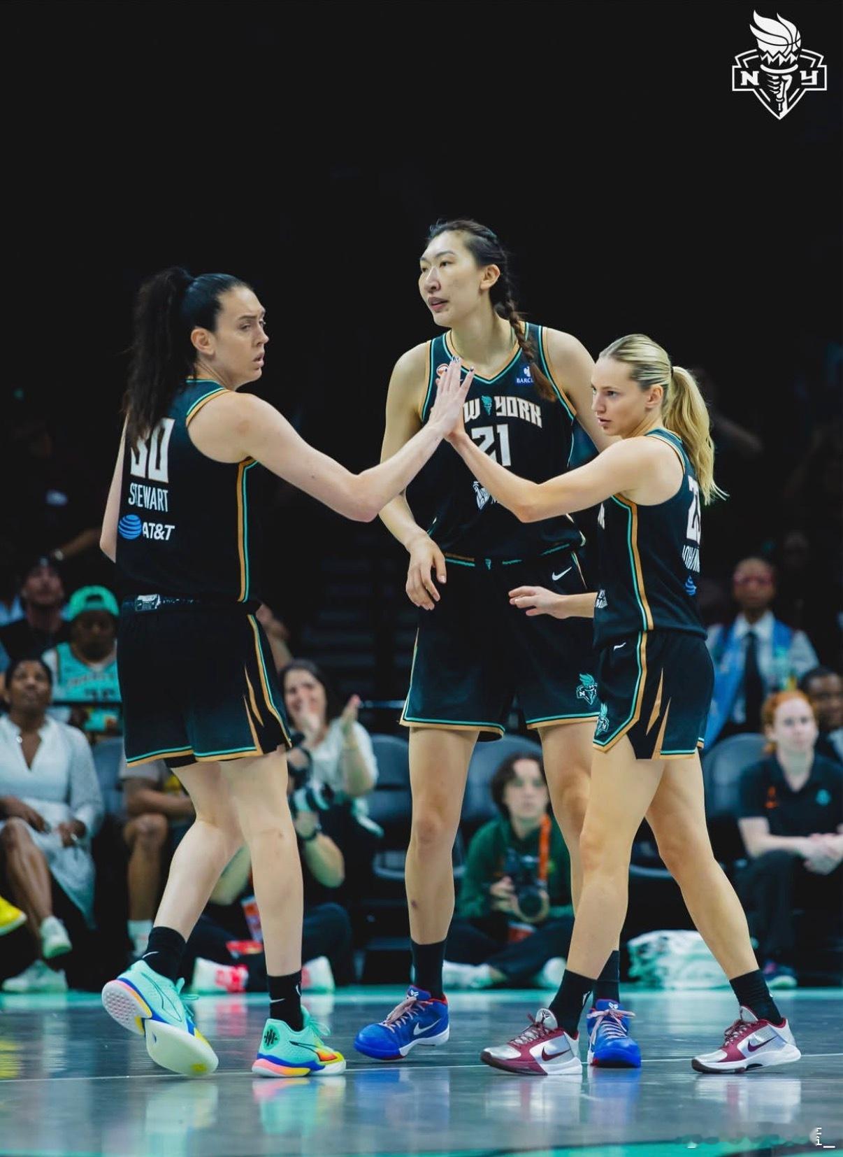 【历史第一！韩旭WNBA总得分登顶亚洲得分王】北京时间8月4日，WNBA常规赛，
