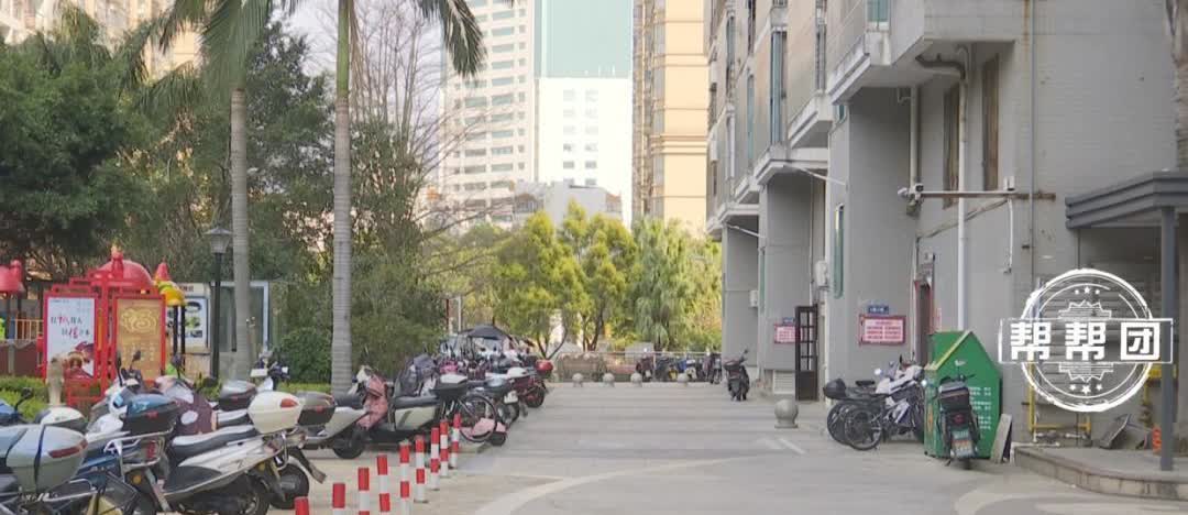 福建福州，一男子住16楼，他经常听到半夜17楼传来各种噪音，吵得他睡不着，可17
