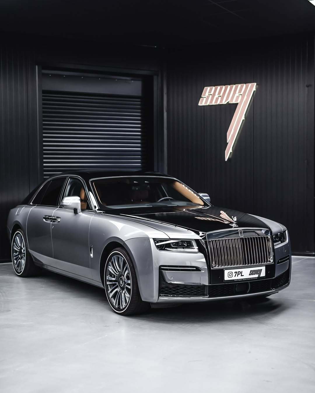 Rolls-RoyceGhost🤍​​​