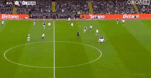 大马丁，蜘蛛网，这得让多少前锋陷入崩溃！2022年世界杯决赛，大马丁代表阿根廷