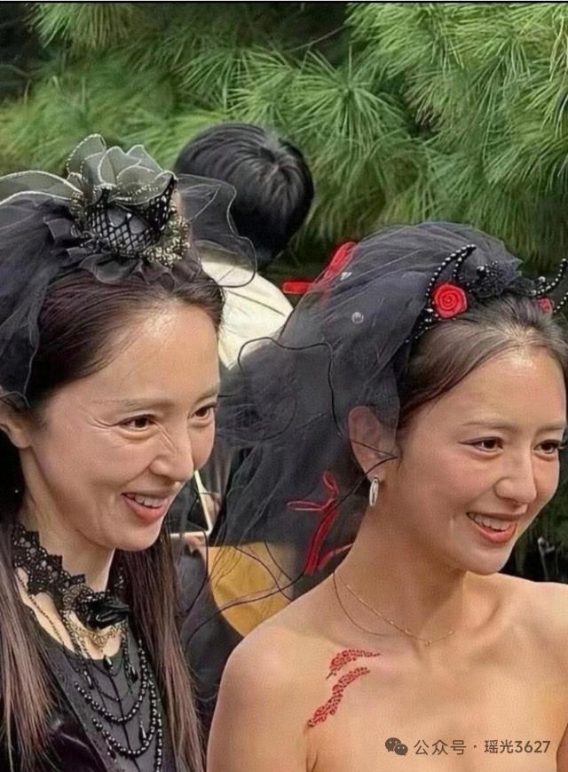 再美的美人也会老去，连明星都躲不开岁月的侵蚀，更别说我们这些普通人了。偶然撞见