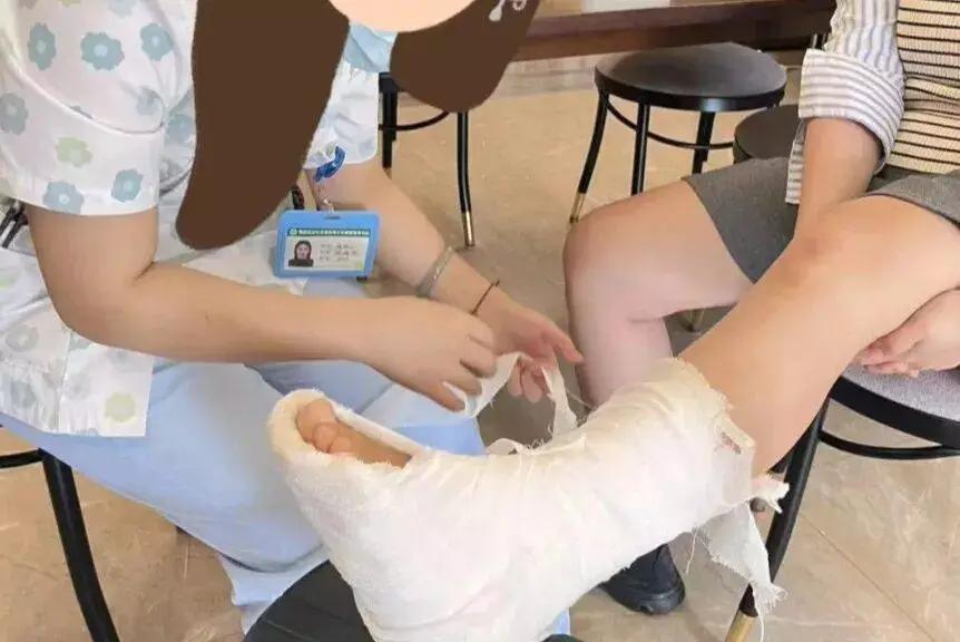 2026年9月1日起，禁止男技师单独给女患者做康复。国家卫健委《家庭病床康复服务
