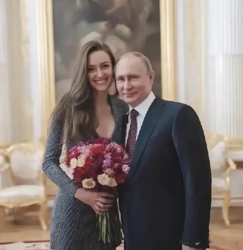 这是普京新女友，七十多岁还能热恋，真羡慕他，我爸也七十多岁，他总是以老爷爷自居，