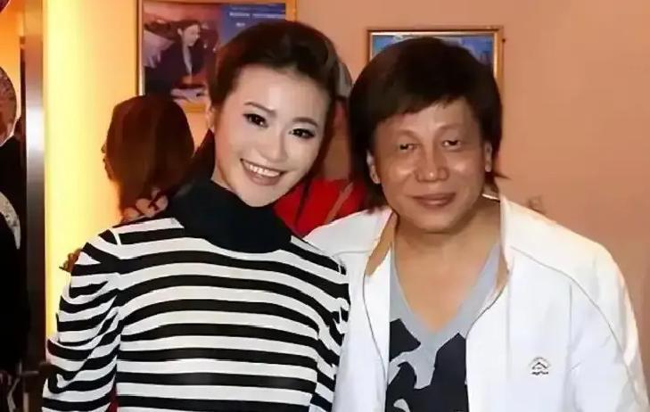 硫酸泼脸45秒，她花光400万也回不到从前1979年1月6日，尖沙咀街灯刚