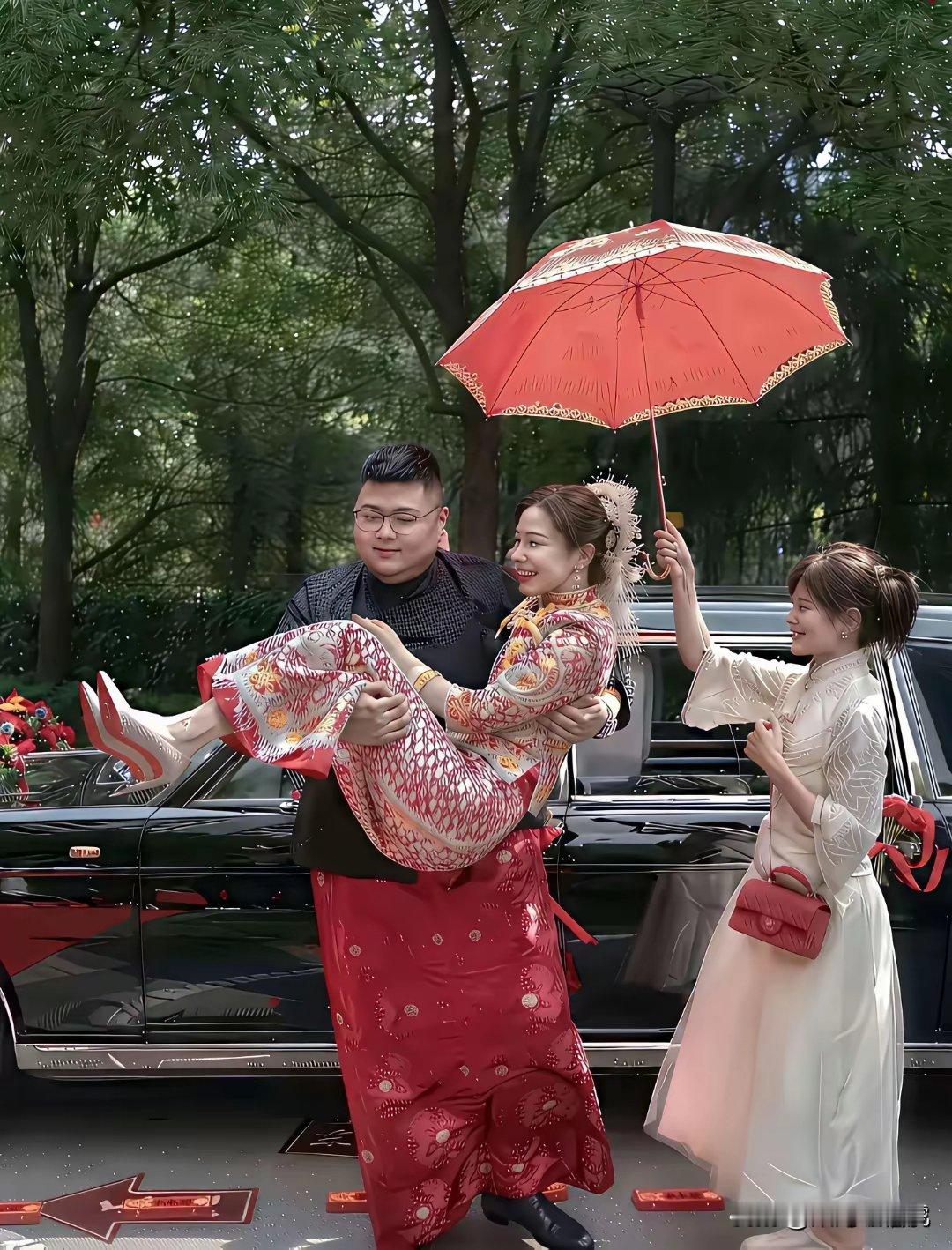 娶到这样美若天仙的老婆，居然还舍得离婚，抽了一包烟也没有想明白！