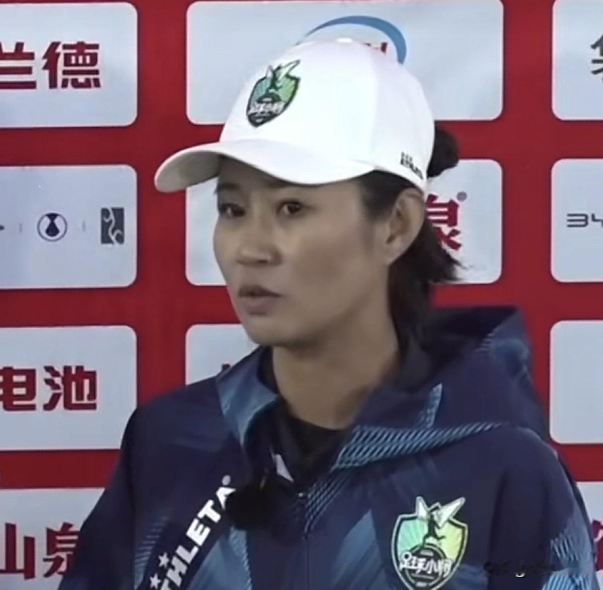 一拍两散！只字未提董路！前国脚韩端社媒宣布：正式退出中国女足小将教练团队[惊恐]