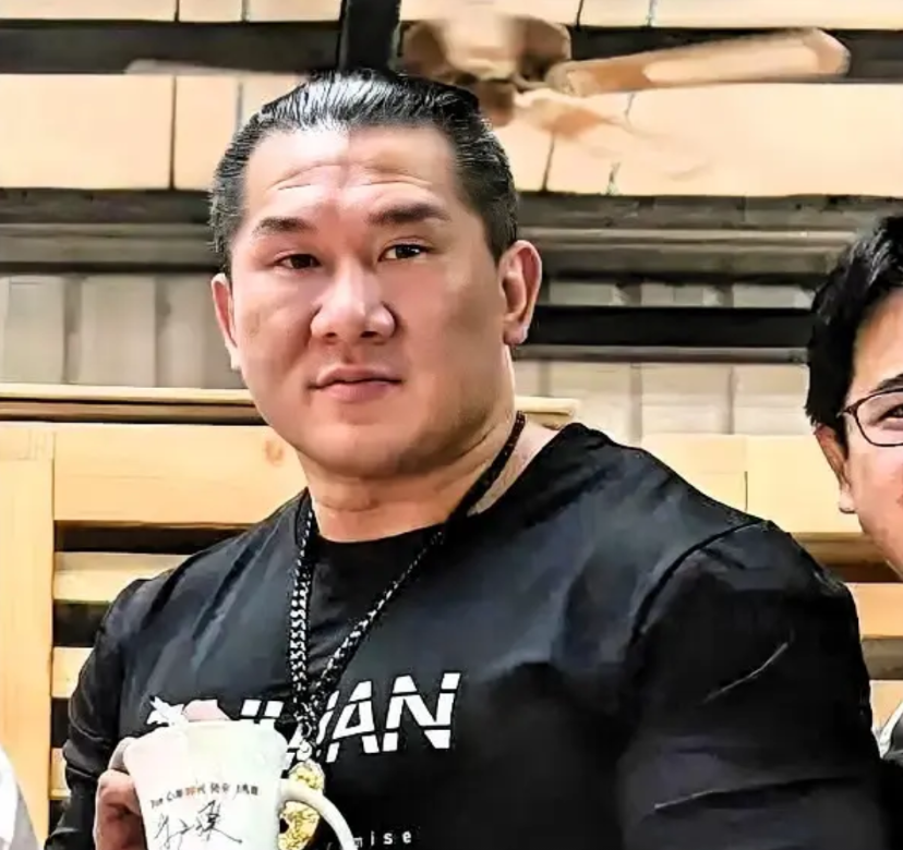 看过馆长陈之汉的成长履历，你就知道他为什么如此硬核了。陈之汉，本名叫陈思翰