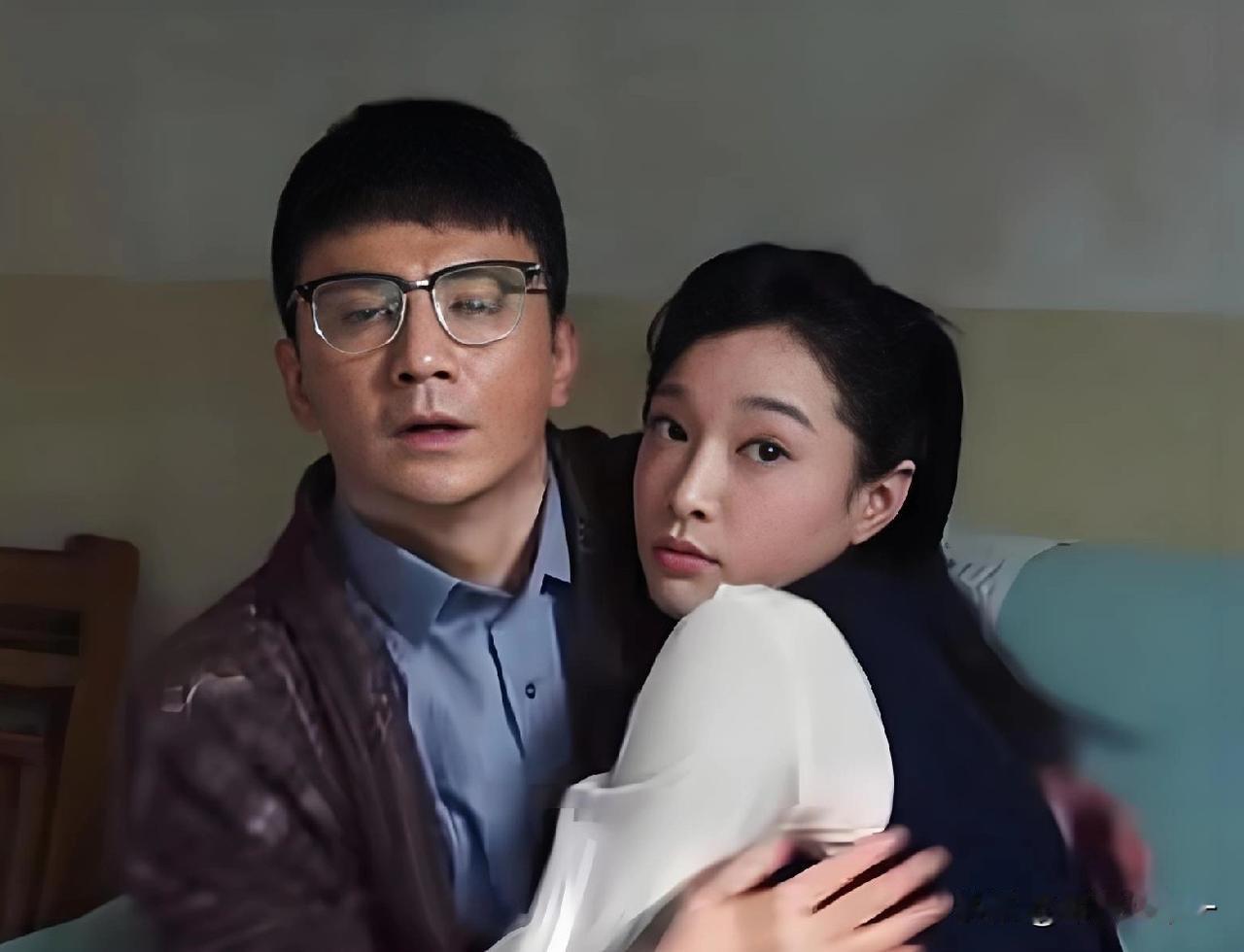 直到王潇被暖暖堵在屋里，才知道盛雪竹不是看不上他的幼稚，而是比这更残酷的