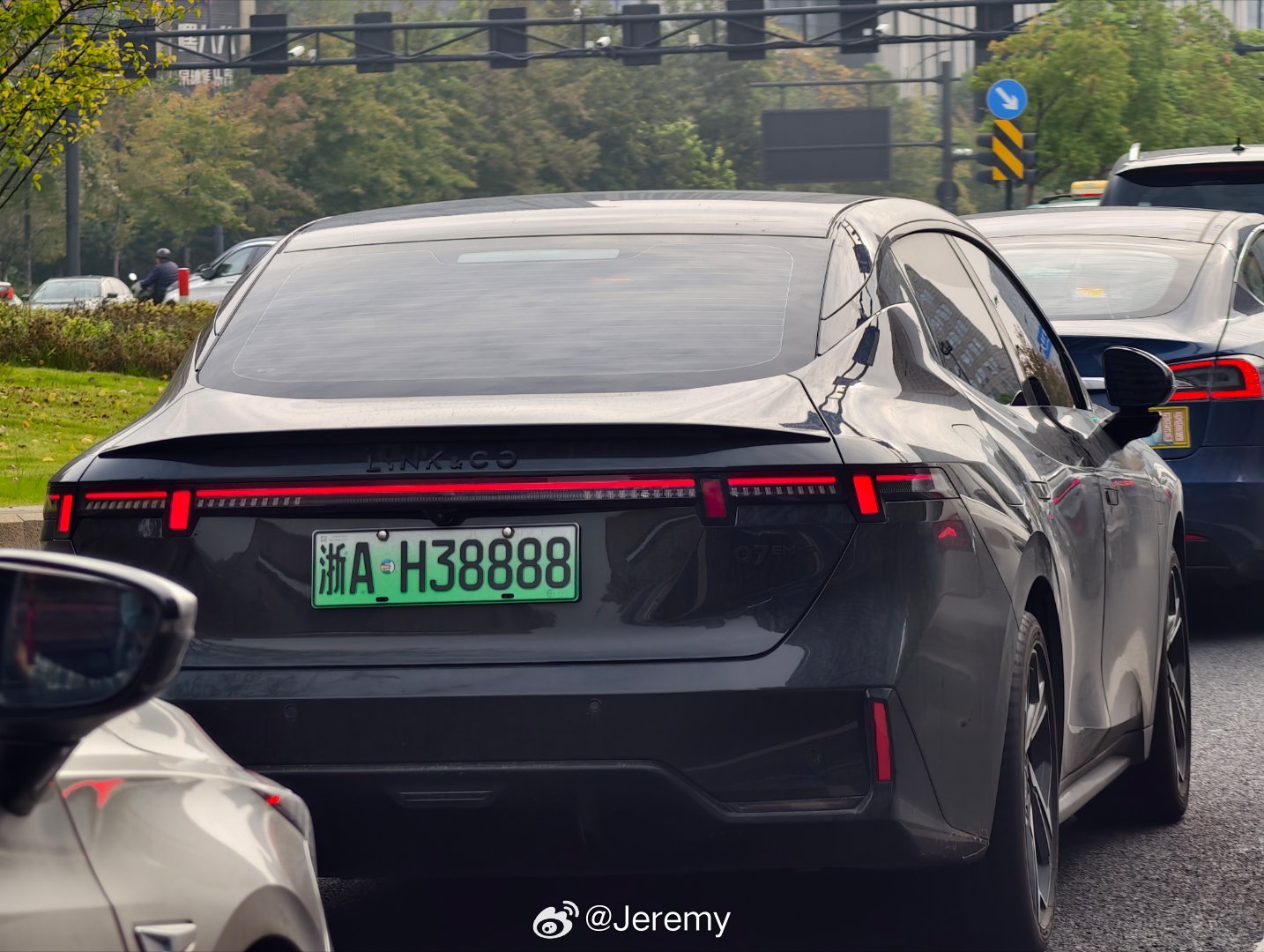这辆领克07em-p的车牌真让人羡慕。全民拍车领克07新能源