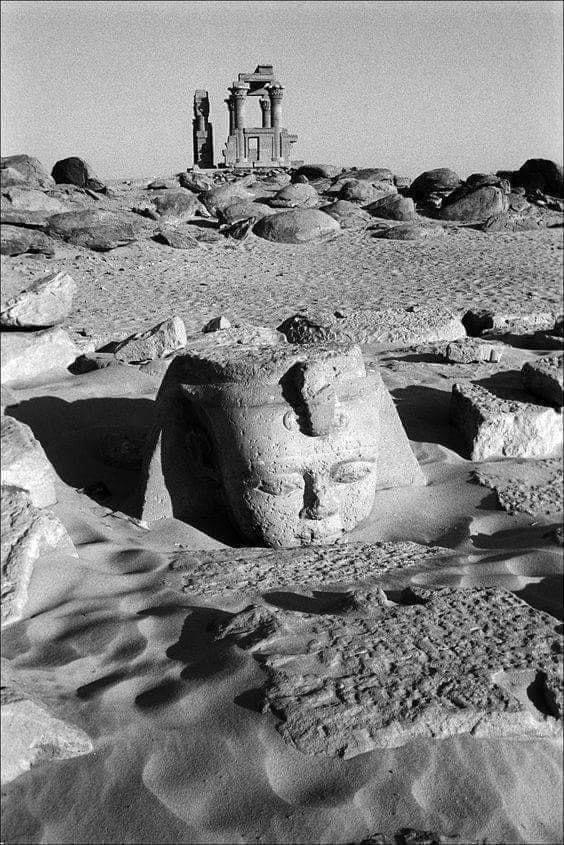 一张1870年的埃及照片让人惊叹，金字塔在古罗马人眼中已是远古遗迹，而罗马帝国距