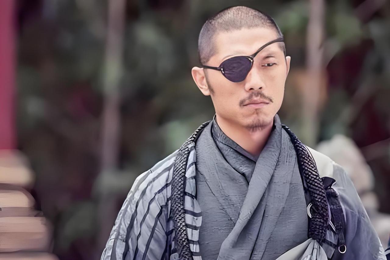 《倚天屠龙记》：影视不出色、小说有高光的人物——彭和尚彭萤玉！《倚天屠龙记》