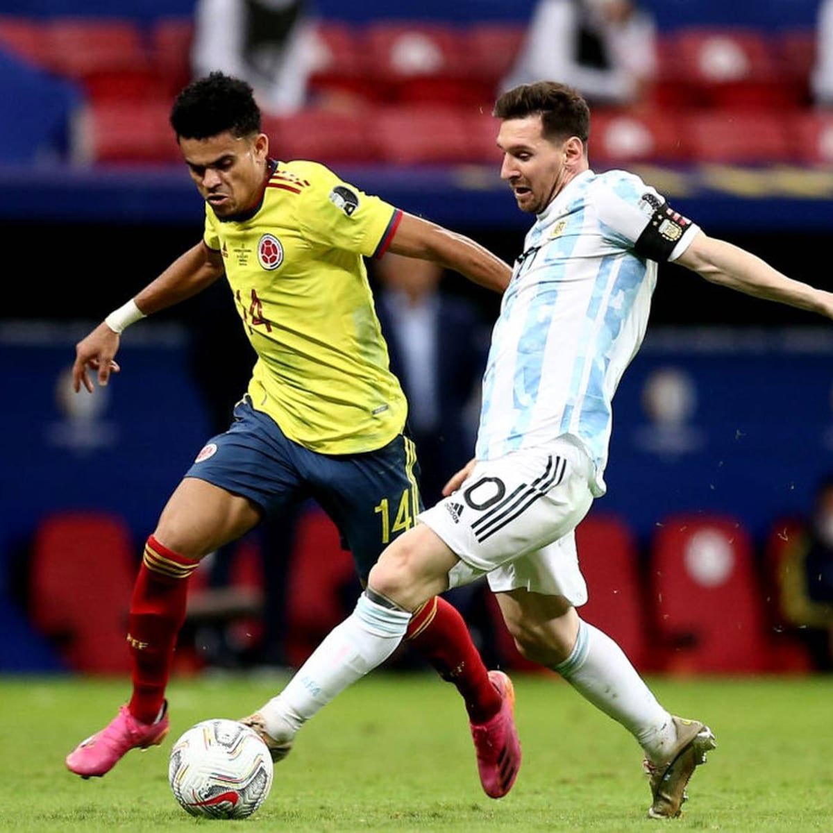 🇨🇴路易斯·迪亚斯🗣️：“小时候，我有一件阿根廷球衣，我告诉朋友们这是梅西