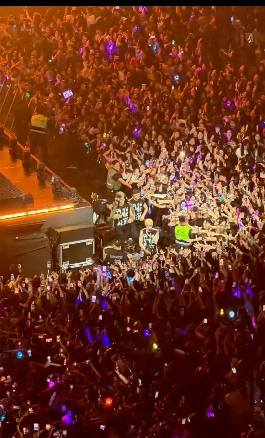 王鹤棣演唱会这是坐无缺席吧？谁没买到票王鹤棣演唱会