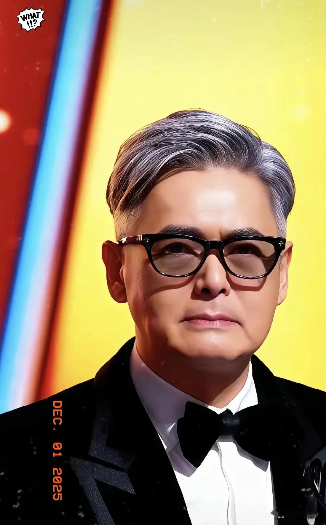 相由心生不是没道理的看到70岁的周润发站在领奖台上，第一眼我是真没敢认，头发