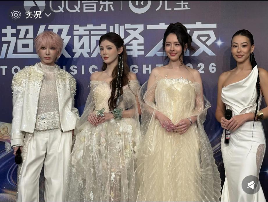 原来郭碧婷是黑皮肤，身上的皮肤比脸白多了，网友这下心理平衡了！3月28日，郭