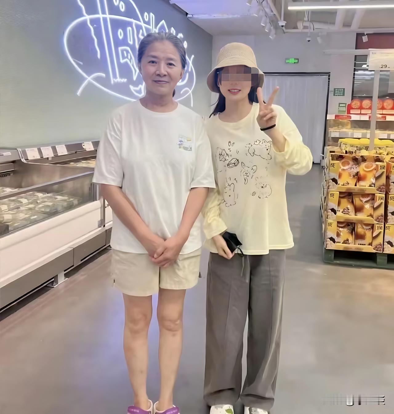 迟鹏我真的忍受不了你了你都这么红了穿着打扮怎么还如此朴素？别人和你合