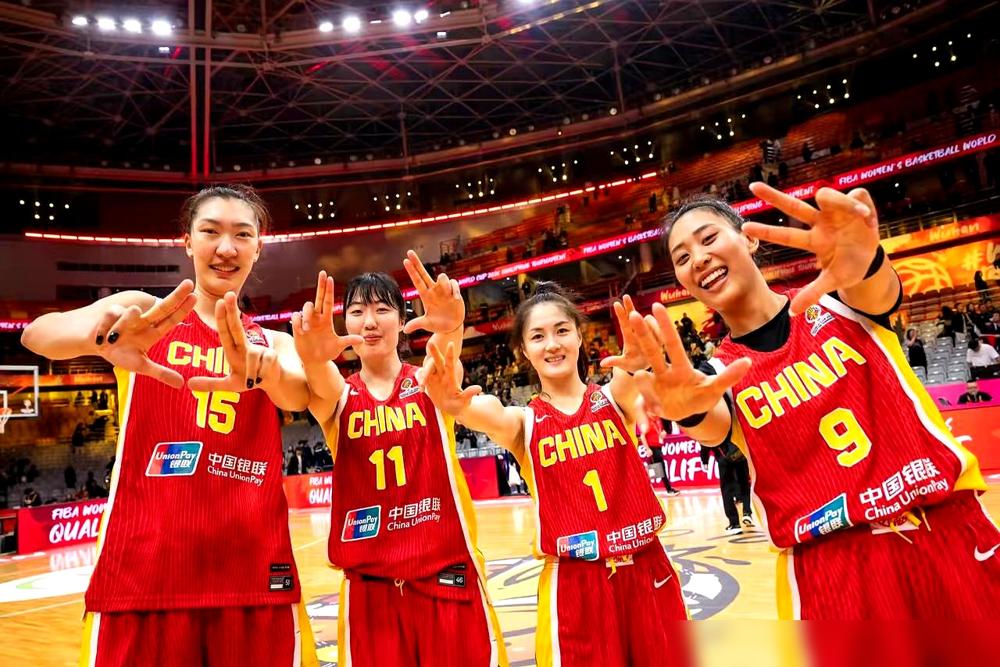 领先19分差点输球，女篮的“学费”还要交多久？对面一个19岁后卫，一节比赛