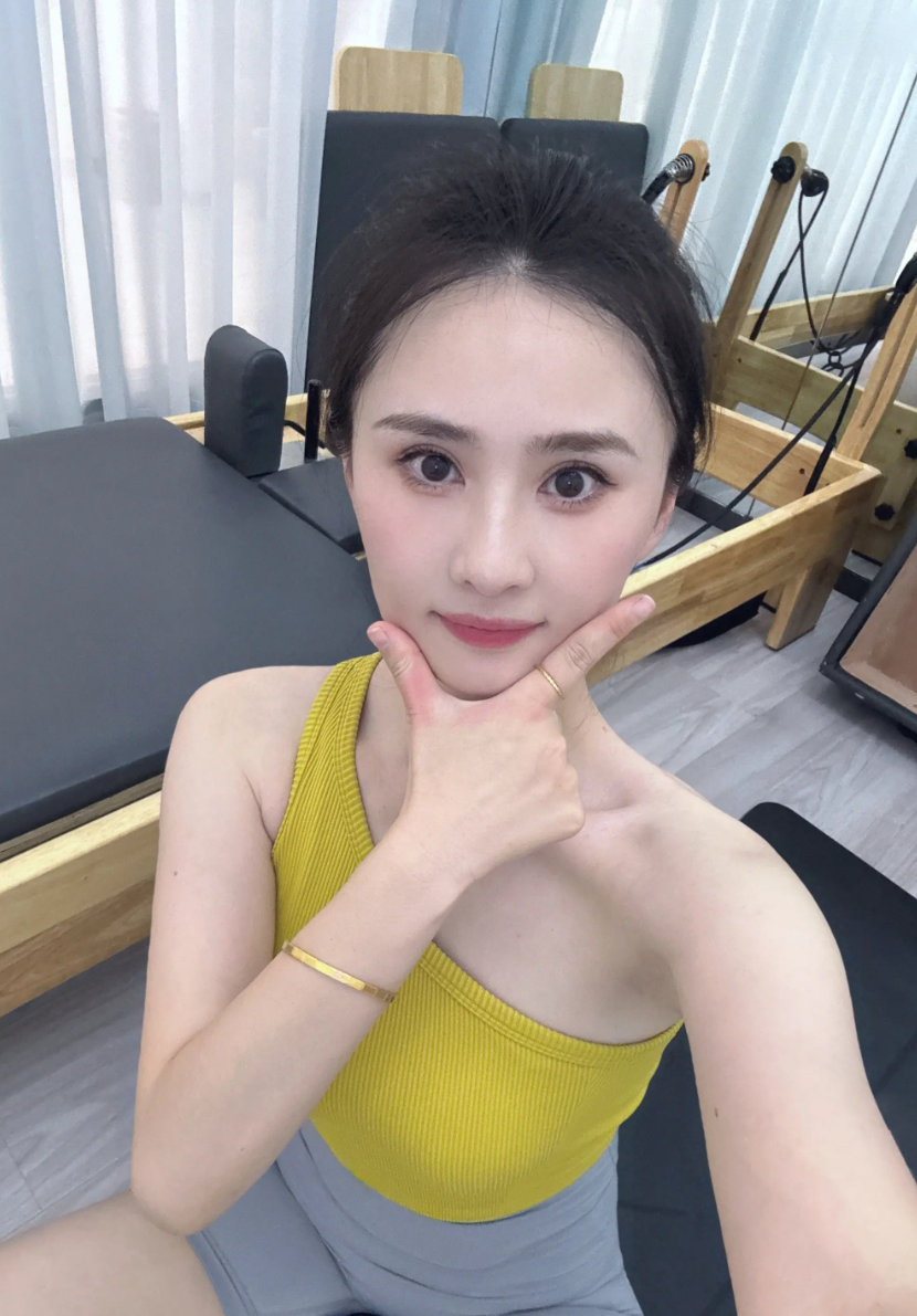 我扎头发像舒畅、披头发像杨幂…