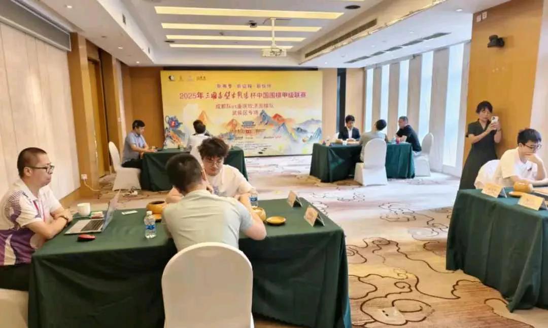 围甲第四轮焦点战报两豪大战谢尔豪不敌李轩豪杨鼎新胜党毅飞，重庆其他两台不给力