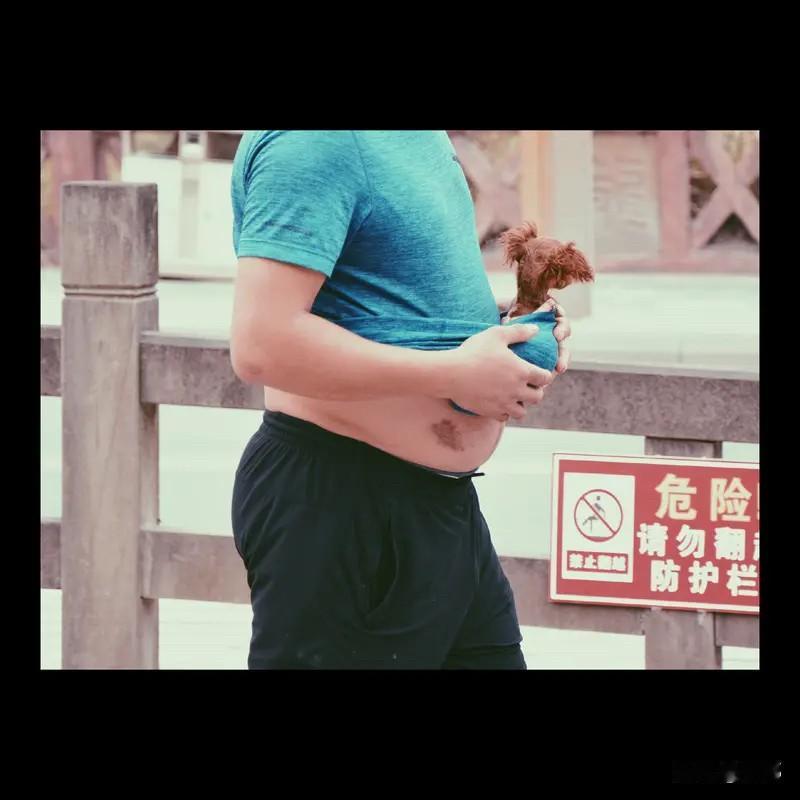 想要减掉小肚子，最核心的真相其实只有一个：不存在局部减脂。你不能只让肚子瘦下来，