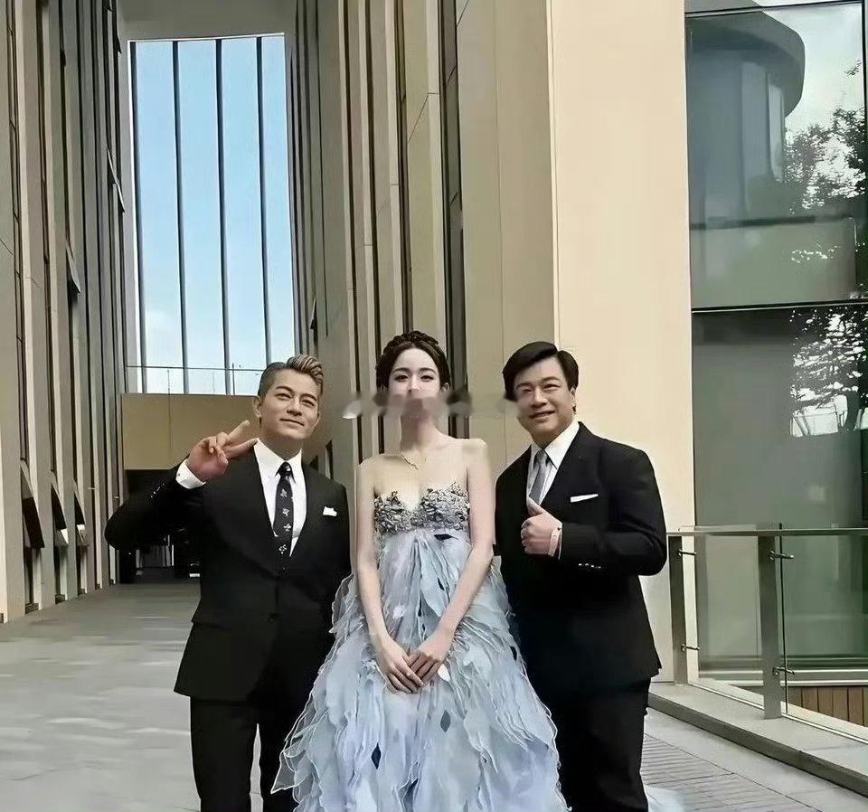明明古力娜扎的颜值和身材都属于女明星的一线了还火不起来呢？