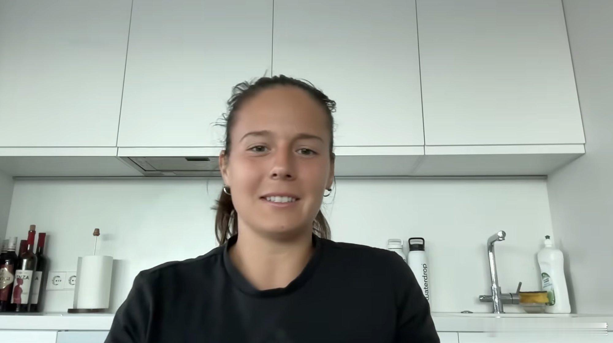 卡萨金娜认为，女子网球的水平在过去十年中取得了巨大进步：“我记得，2015年我