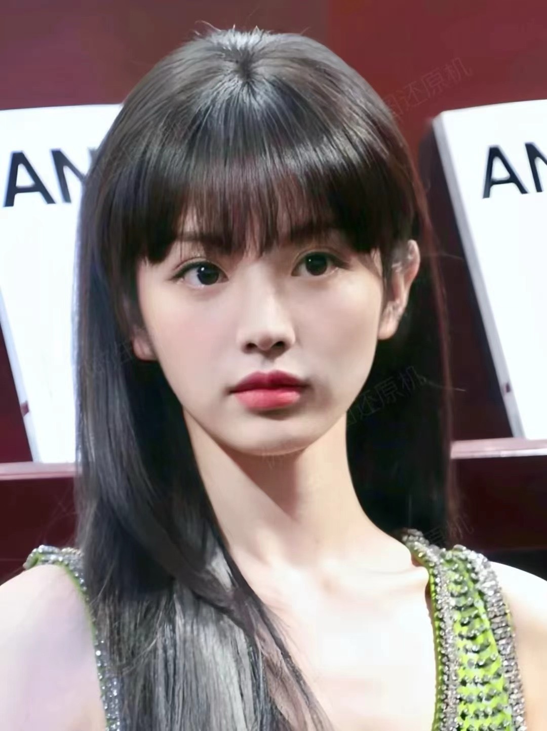 什么发色都适合的美女子罢了，你最喜欢小田的哪个发色？田曦薇素颜染发
