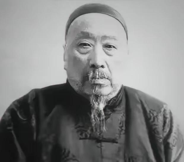 1892年，山东大善人潘守廉路过济州的一条巷口时，无意中看见一个卖煎饼的妇女，顿