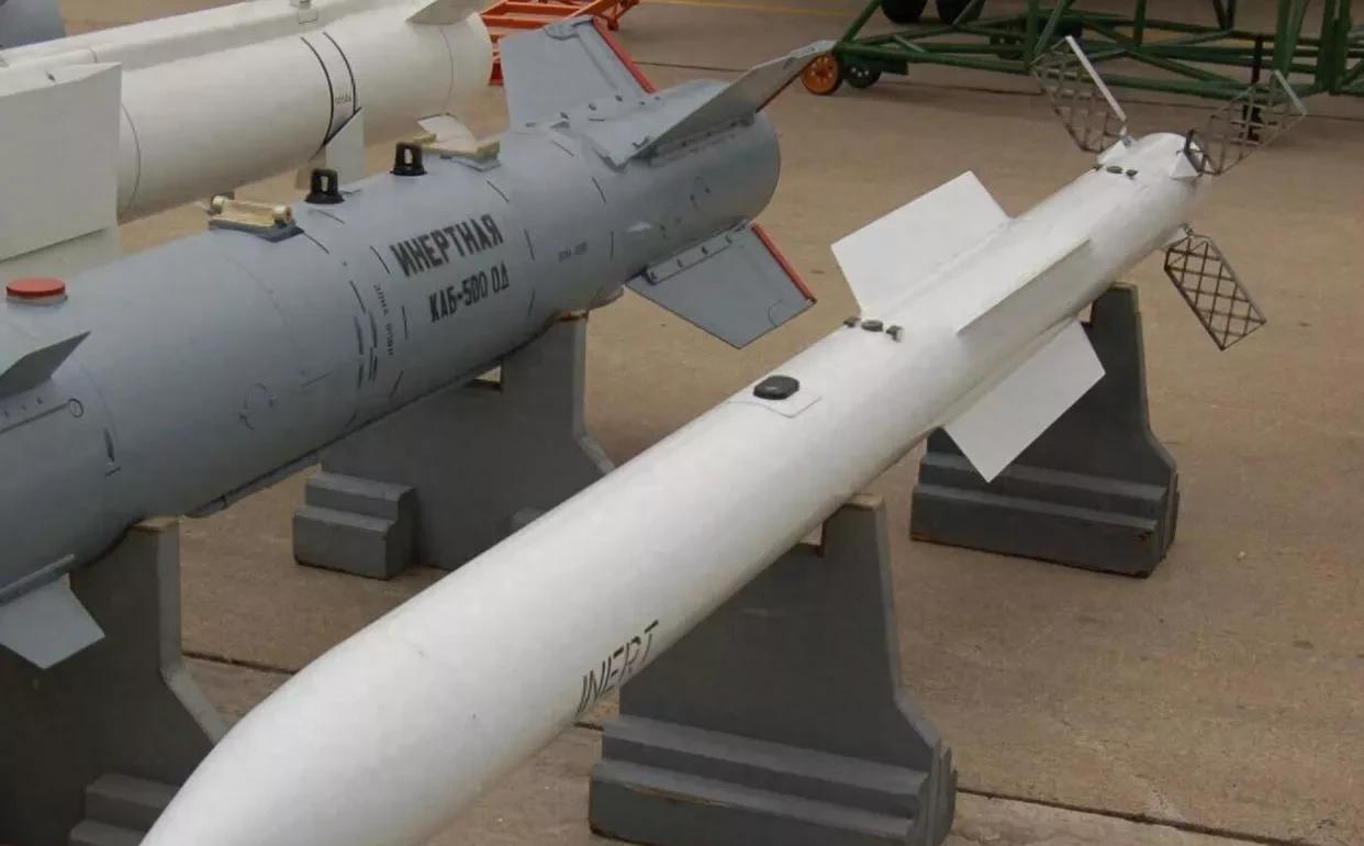 190公里狙杀！俄军R-77M导弹战场首秀，F-16连逃命机会都没有来源:战略