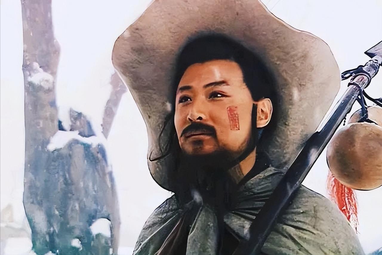 林冲和武松的差距，从三场战斗就能看出来，两人根本不在一个级别林冲杀人的时候，