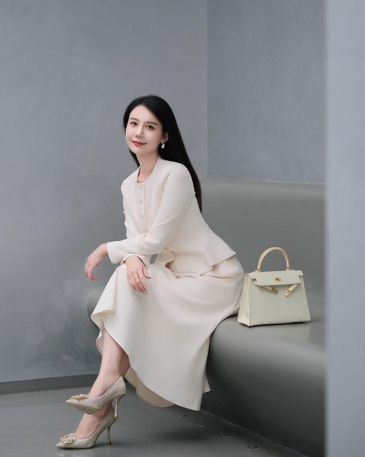 一个女人的外貌重要吗外面对于女人来说很重要，但是人品和素质最重要。