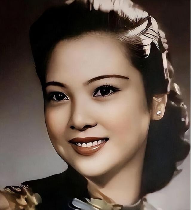 1956年，毛人凤突然暴毙在台北家中，几天后，他的妻子向影心，没等丧期结束，提着