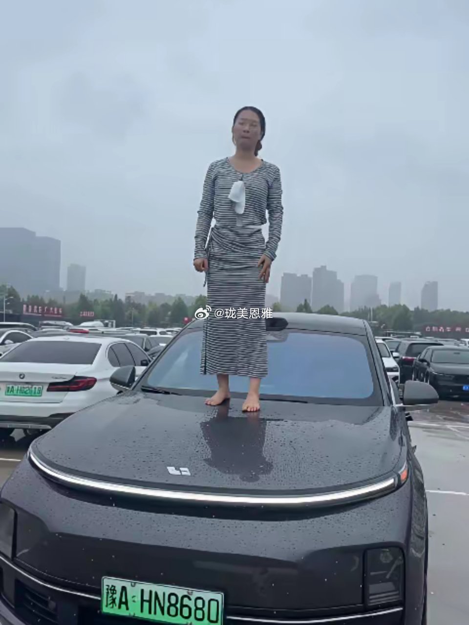 协商不成就起诉吧，这样做太费劲了